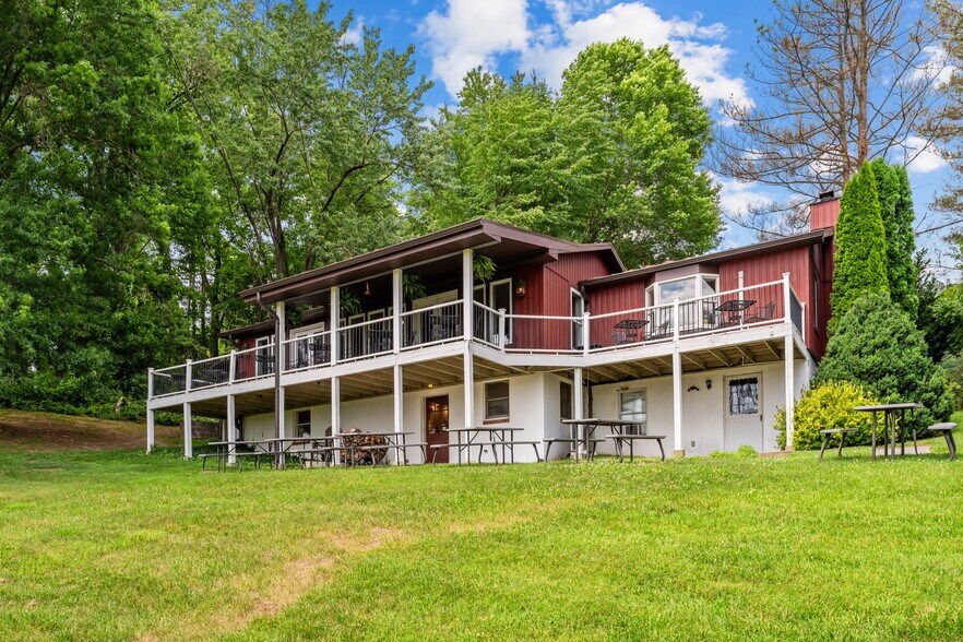 More Photos Of 72 Christmas Tree Ln, Washington Winery Vineyard For Sale