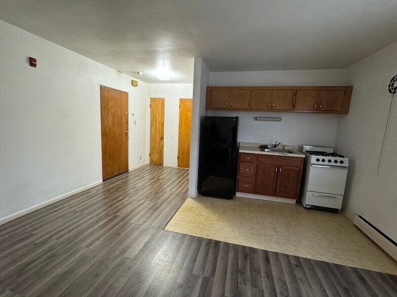 More Photos Of 6166 S Packard Ave, Cudahy Apartments For Sale