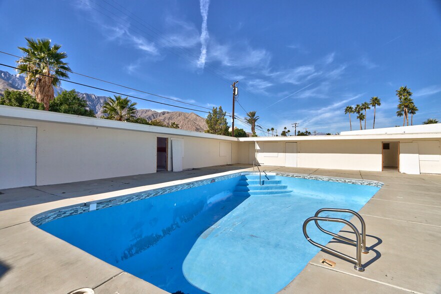 More Photos Of 2249 N Palm Canyon Dr, Palm Springs Hospitality For Sale