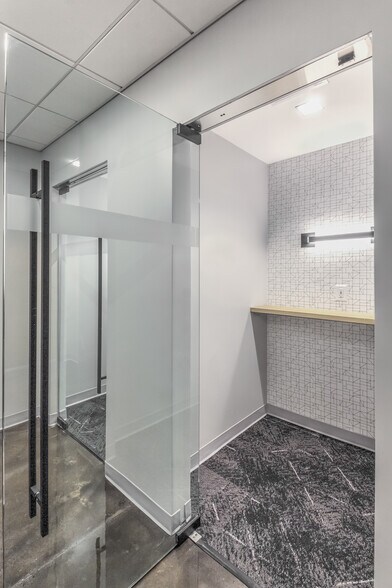 More Photos Of 5550 77 Center Dr, Charlotte Office For Lease