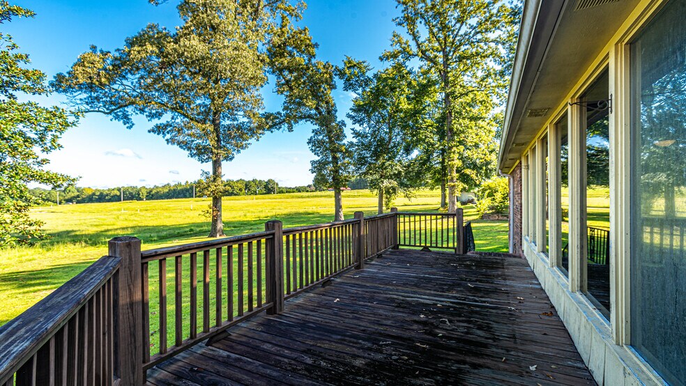 More Photos Of 518 Old Richton Rd, Petal Office Residential For Sale