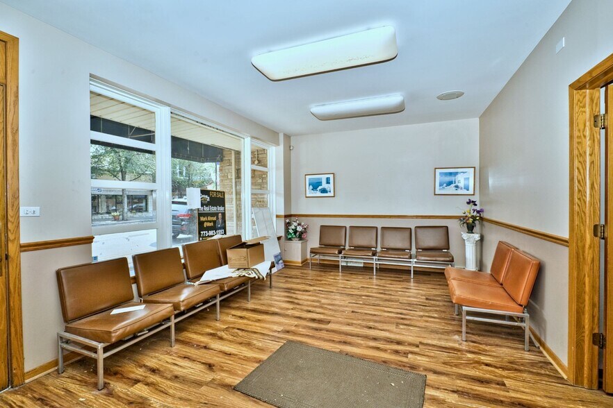 More Photos Of 6444 N Central Ave, Chicago Office For Sale