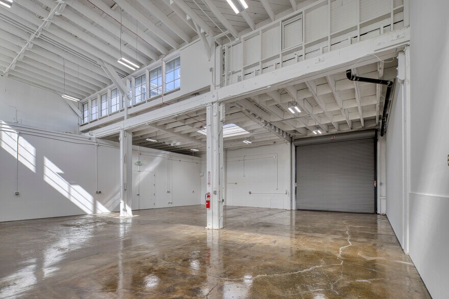 More Photos Of 3421 Hollis St, Oakland Warehouse For Sale