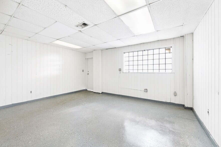 More Photos Of 709 NW 8th Ave, Fort Lauderdale Warehouse For Lease