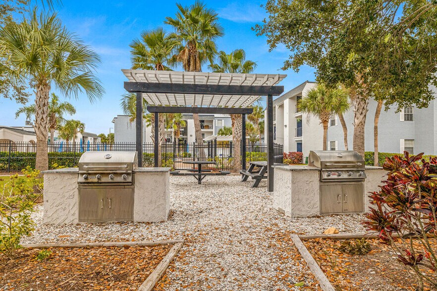 More Photos Of 7315 W Hanna Ave, Tampa Apartments For Sale