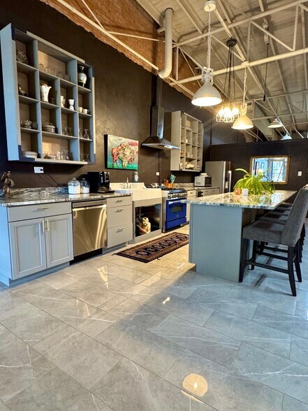 More Photos Of 912 N Main St, Jennings Office Residential For Sale