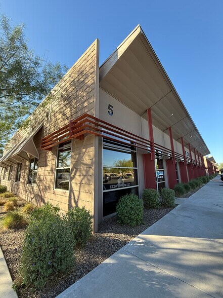 More Photos Of 5425 E Bell Rd, Scottsdale Medical For Lease