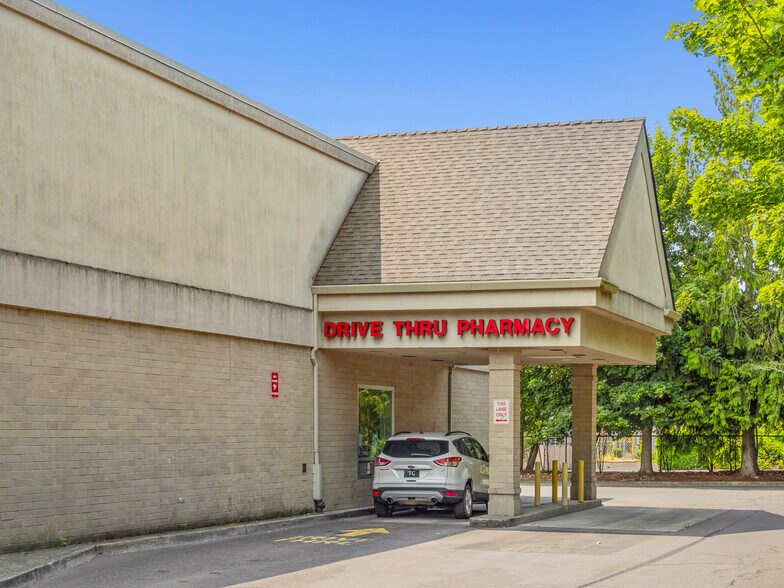 More Photos Of 4325 SE 82nd Ave, Portland Drugstore For Sale