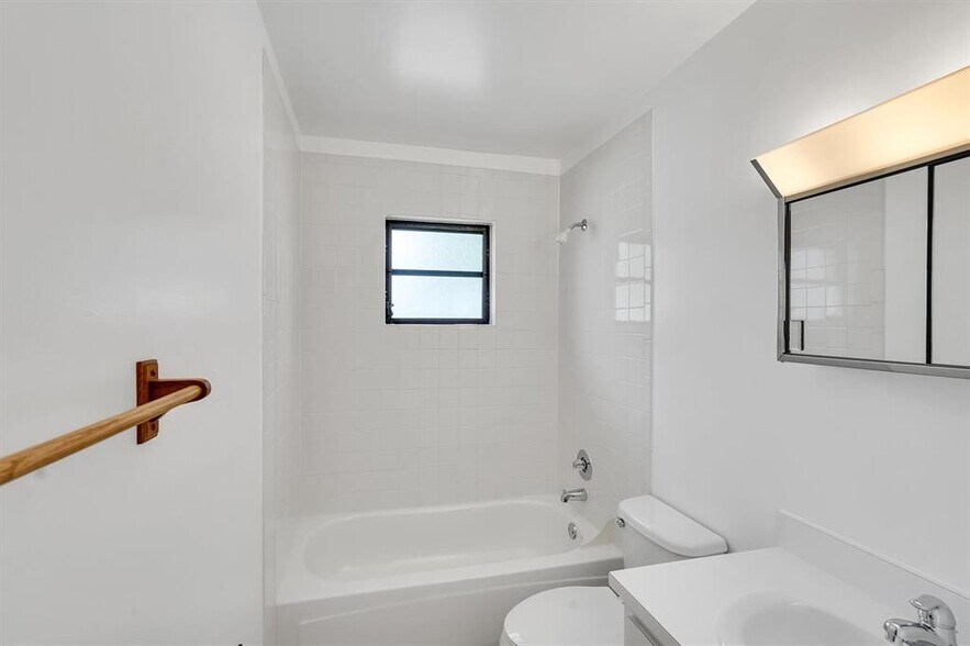 More Photos Of 5907 Tyler St, Hollywood Apartments For Sale