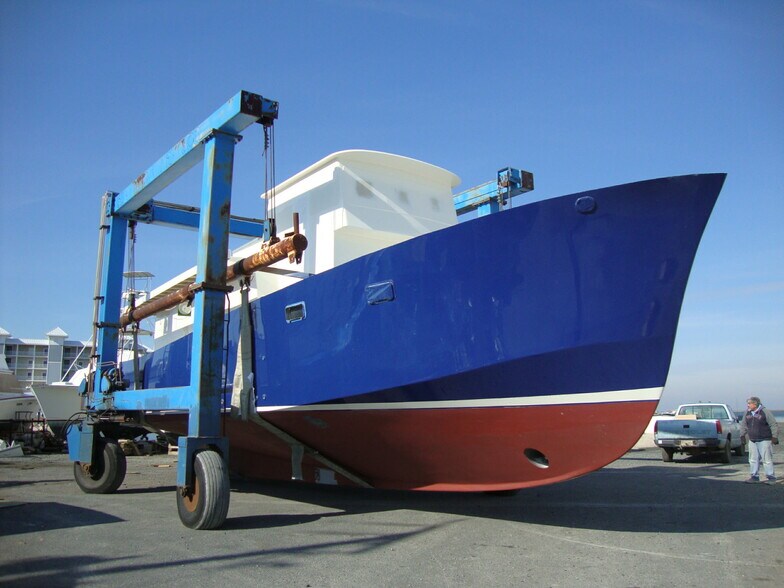 More Photos Of 822 W Main St, Crisfield Storefront Retail Residential For Sale