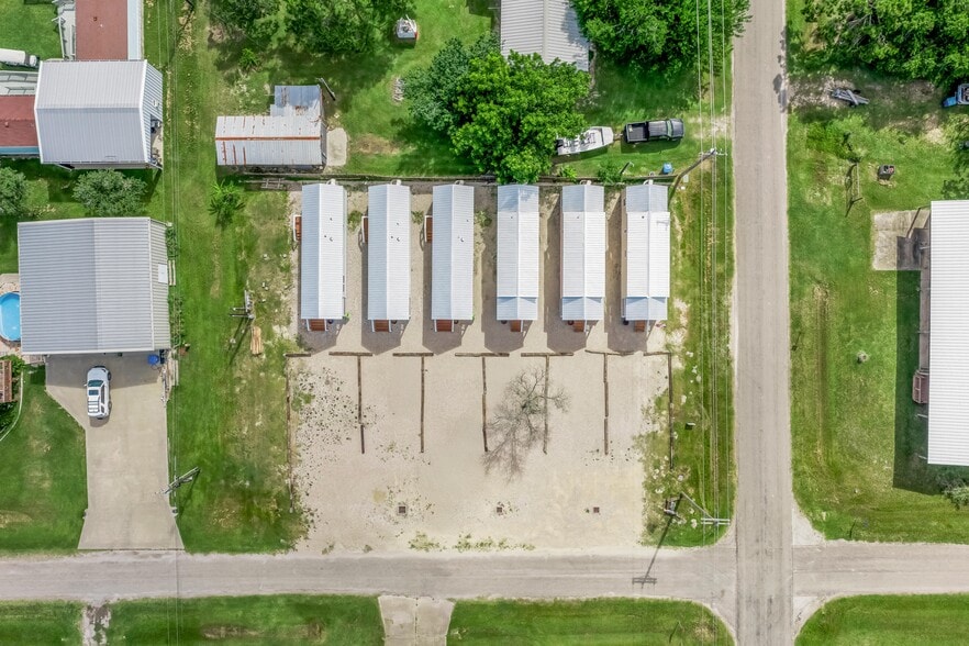 More Photos Of 702 8th St, Port Lavaca Manufactured Housing Mobile Home Park For Sale