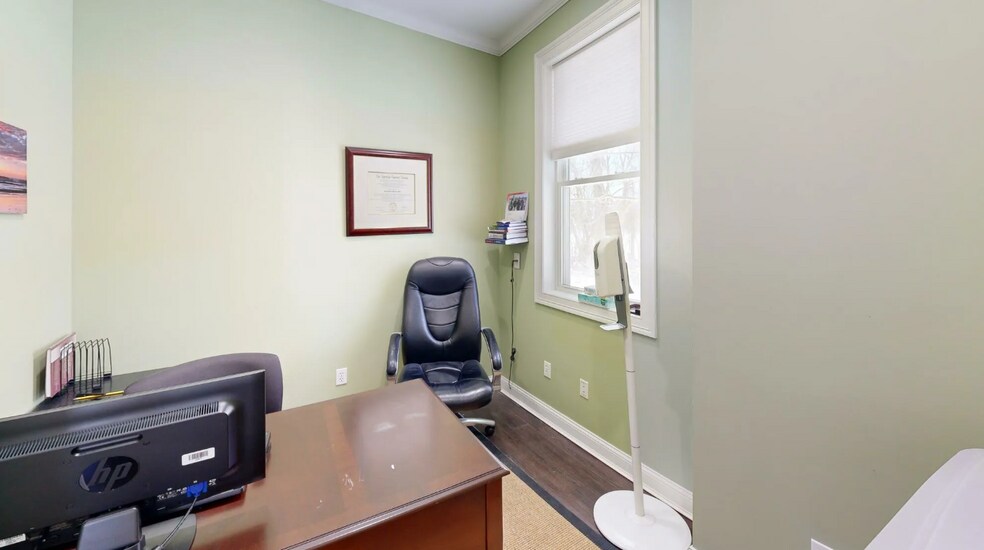 More Photos Of 447 Naubuc Ave, Glastonbury Office For Sale