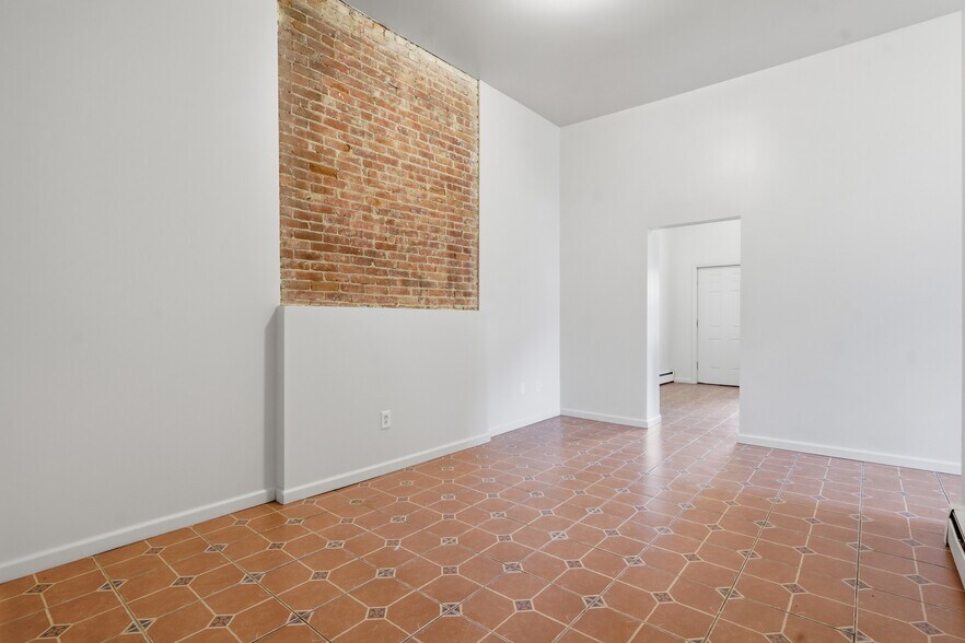 More Photos Of 10 Eastman Ter, Poughkeepsie Apartments For Sale