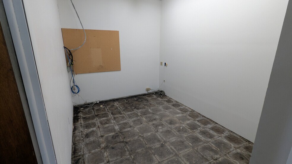 More Photos Of , Garden City Industrial For Sale