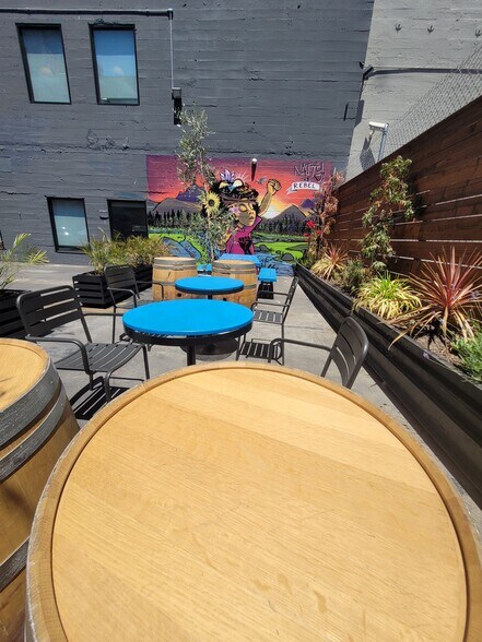 More Photos Of 1528 Webster St, Oakland Office For Lease