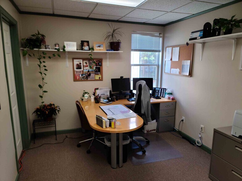 More Photos Of 114 State Rd, Sagamore Beach Warehouse For Lease