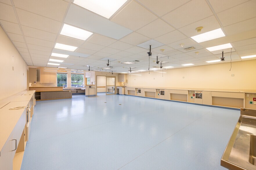 More Photos Of 811 Georgiana St, Port Angeles Medical For Sale