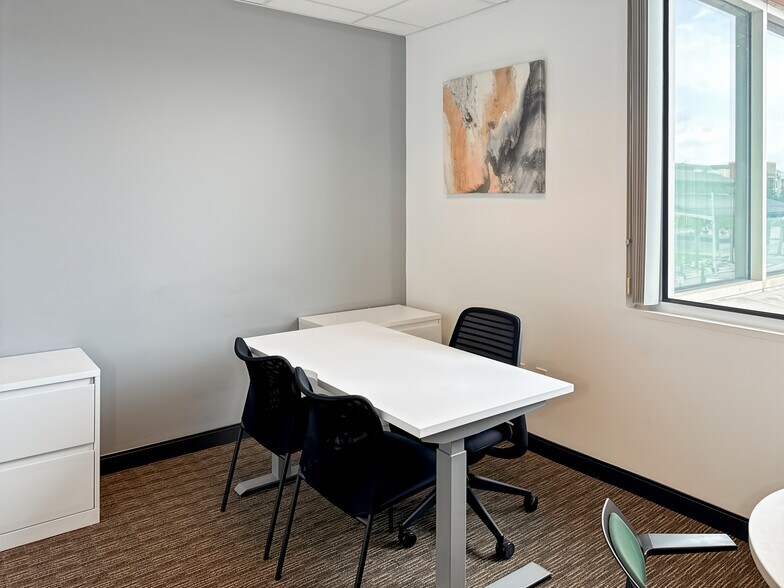 More Photos Of 11200 Broadway St, Pearland Coworking Space