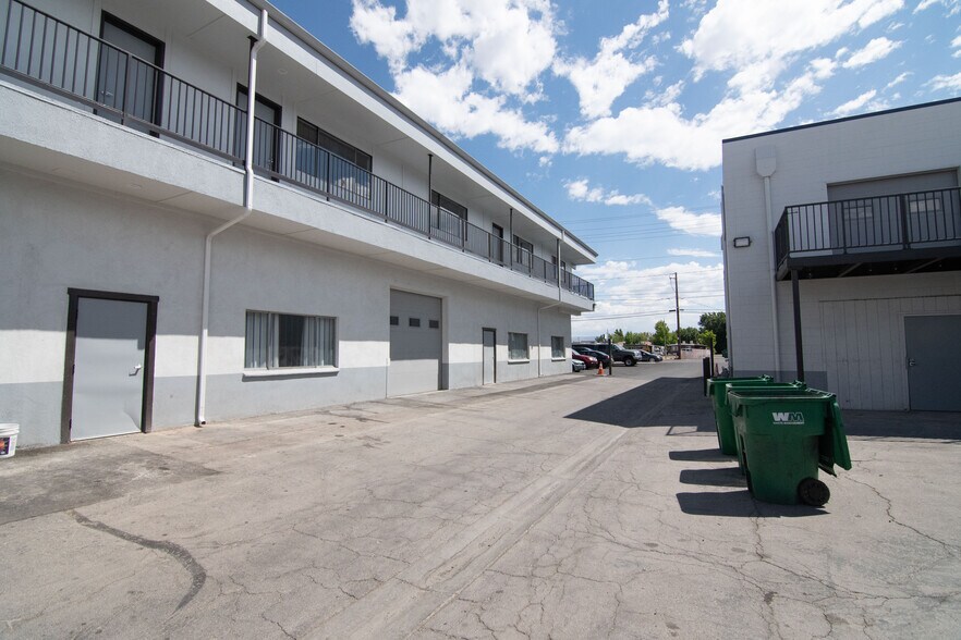 More Photos Of 425 Gentry Way, Reno Office For Lease