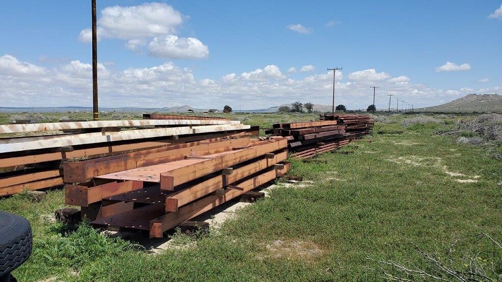 More Photos Of 41614 102nd St E, Palmdale Industrial For Lease