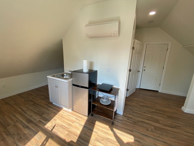 More Photos Of 8705 E 63rd Trafficway, Kansas City Apartments For Sale