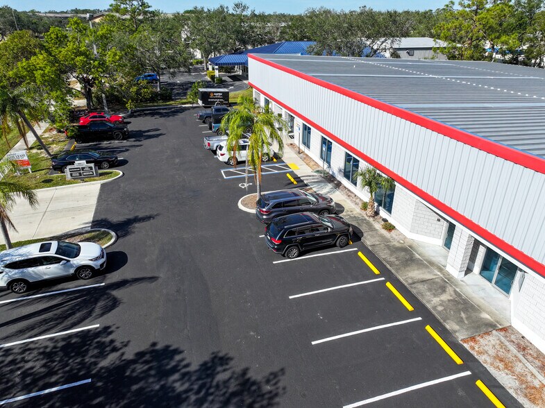 More Photos Of 885 Tallevast Rd, Sarasota Manufacturing For Lease