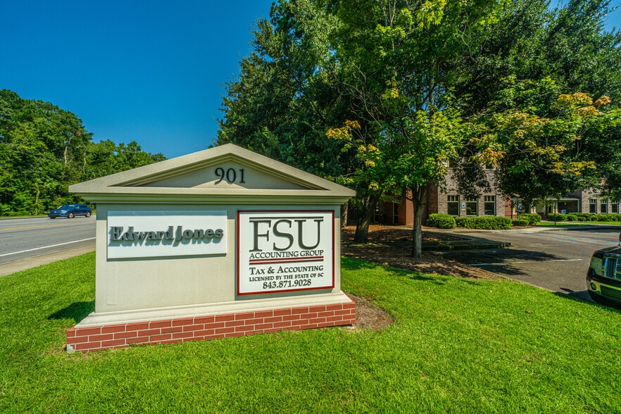 More Photos Of 901 Old Trolley Rd, Summerville Medical For Lease