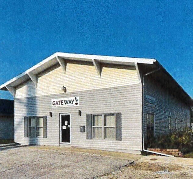 Primary Photo Of 210 1st St SW, Clarion Office For Sale