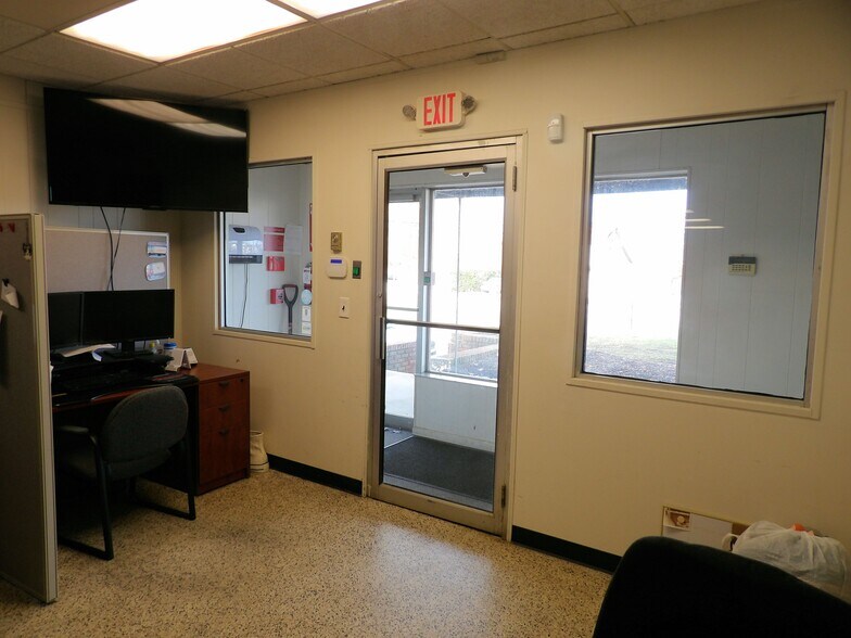 More Photos Of 8624 Station St, Mentor Warehouse For Sale