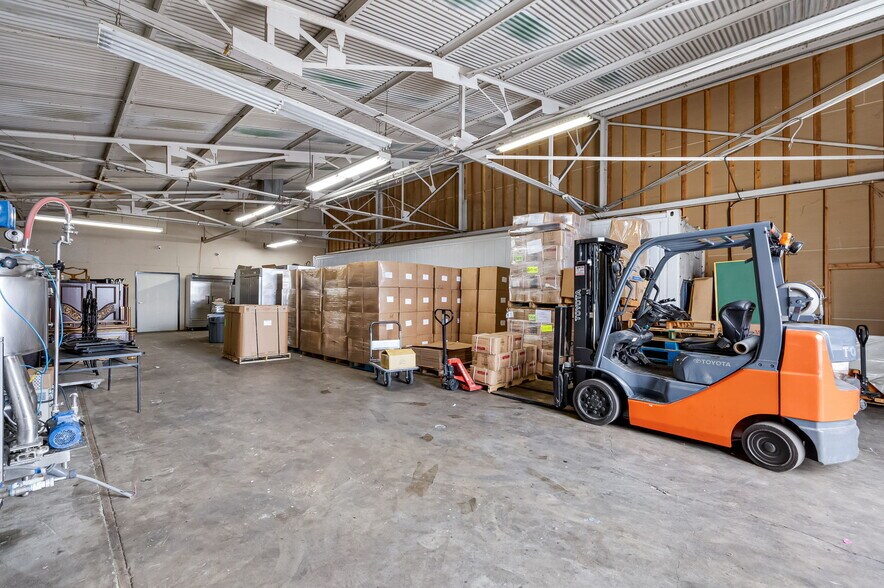 More Photos Of 5524-5536 Satsuma Ave, North Hollywood Food Processing For Sale