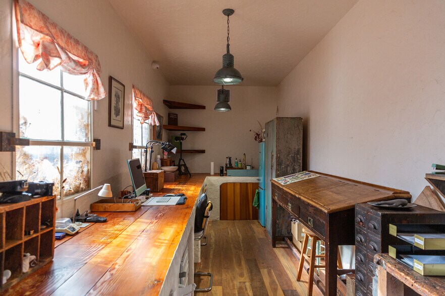 More Photos Of 1626 Silver Lake Blvd, Los Angeles Freestanding For Lease