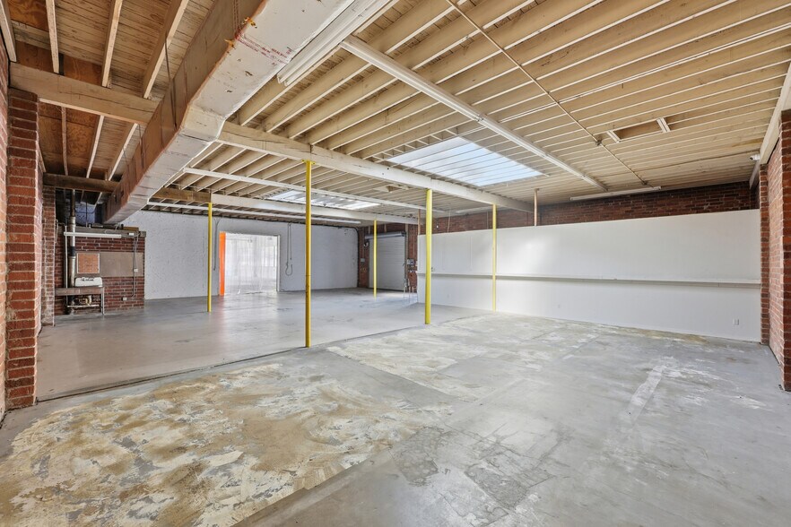 More Photos Of 239 San Marco Ave, Saint Augustine Storefront Retail Office For Sale