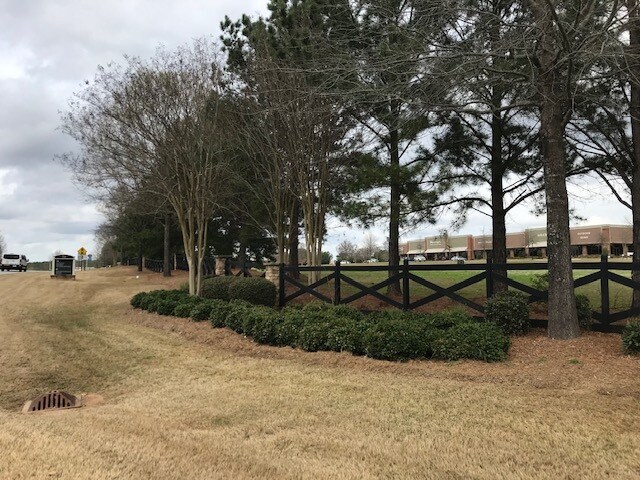 More Photos Of 1045 Commerce Dr, Greensboro Land For Sale