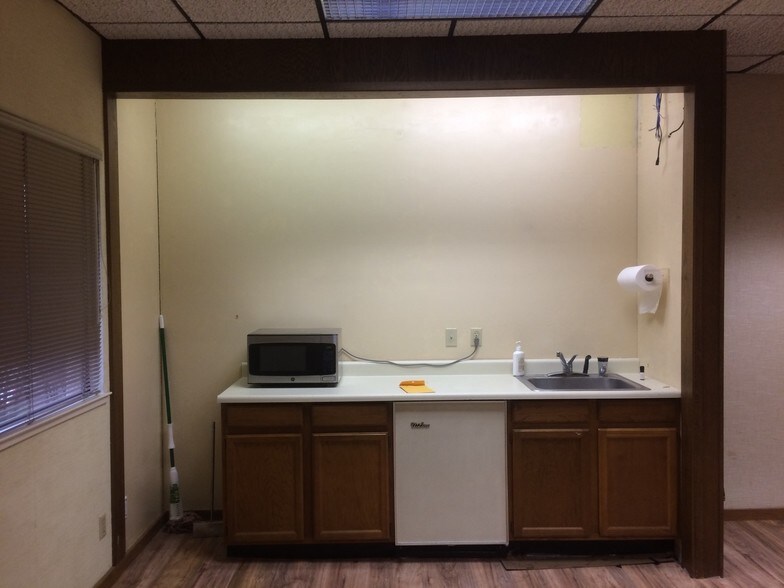 More Photos Of 3845-3885 Beacon Ave, Fremont Medical For Sale