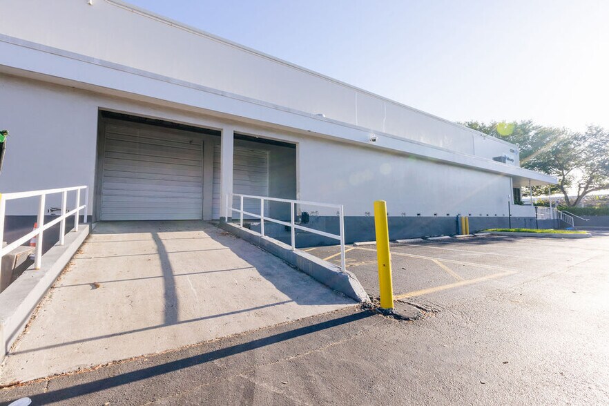 More Photos Of 4200 N 29th Ave, Hollywood Unknown For Lease