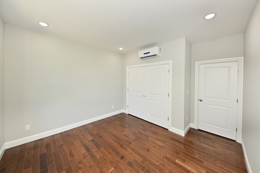 More Photos Of 59 Lincoln Ave, Fair Lawn Office Residential For Sale