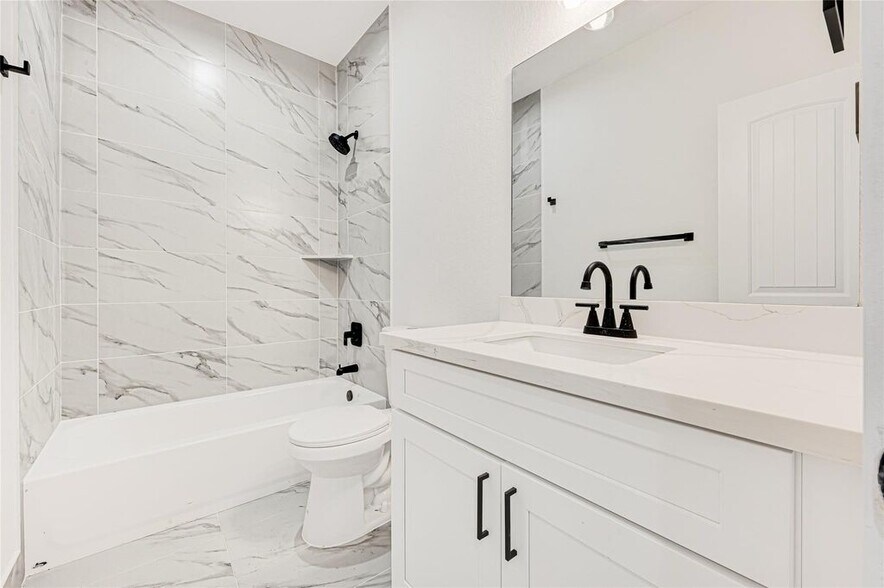 More Photos Of 430 Rhode Island st, Houston Apartments For Sale