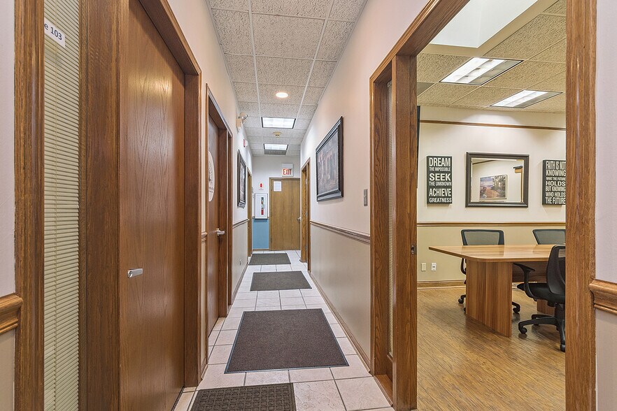 More Photos Of 7620-7632 W 159th St, Orland Park Office For Sale