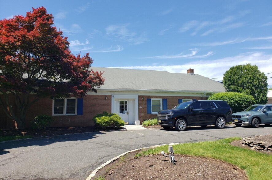 More Photos Of 40 Middlesex Ave, Metuchen Office For Sale
