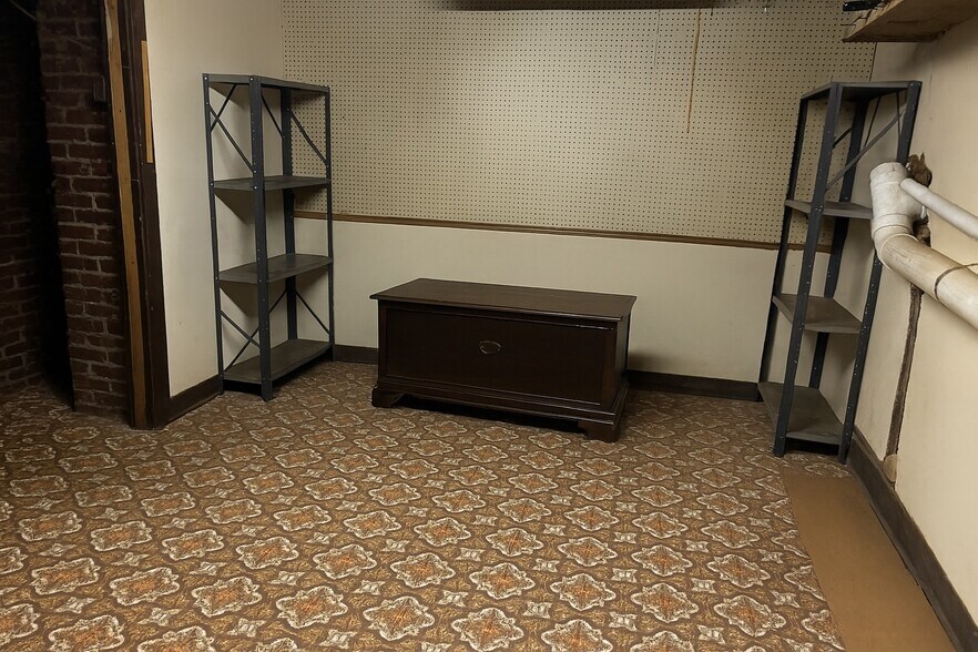 More Photos Of 29 E Beau St, Washington Medical For Sale