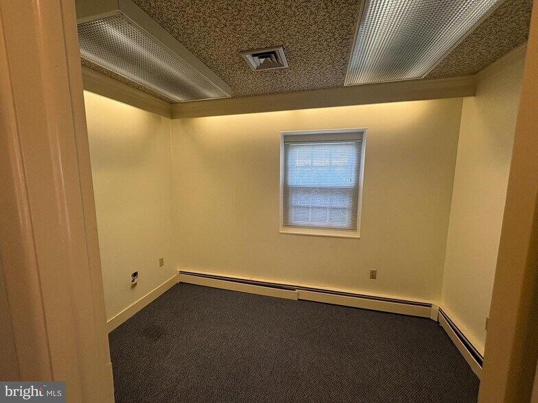 More Photos Of 1500 Lititz Pike, Lancaster Office Residential For Sale