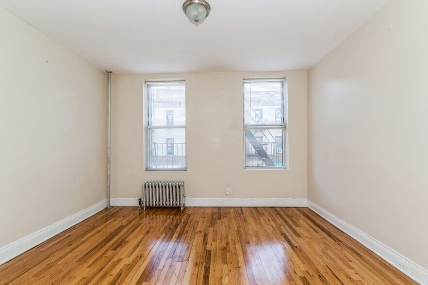 More Photos Of 4132 53rd St, Woodside Apartments For Sale