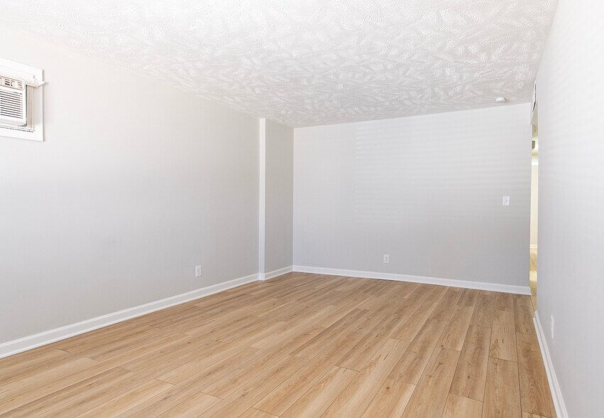 More Photos Of 801 N 48th St, Omaha Apartments For Sale