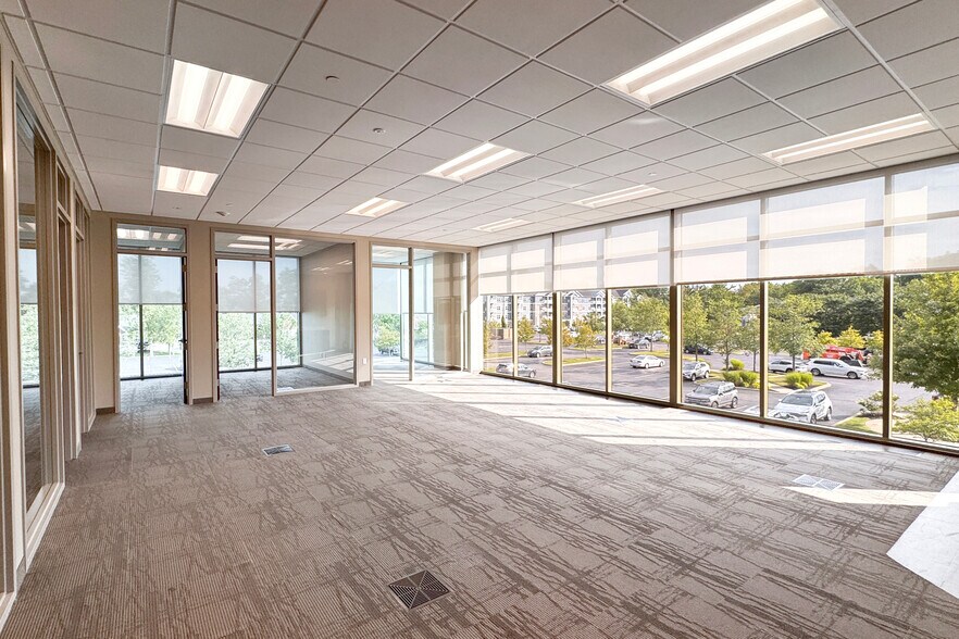 More Photos Of 2410 N Forest Rd, Amherst Medical For Lease
