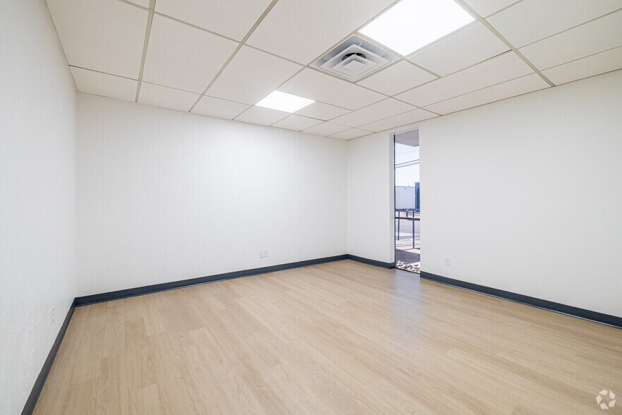 More Photos Of 2630 Northaven Rd, Dallas Unknown For Lease