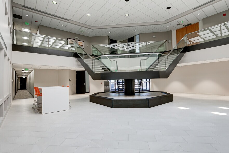 More Photos Of 384 Inverness Pky, Englewood Office For Lease