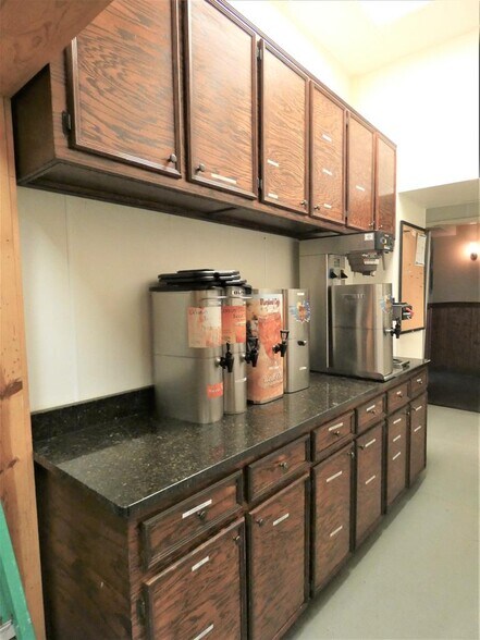 More Photos Of 119 Washington St, Beeville Restaurant For Sale