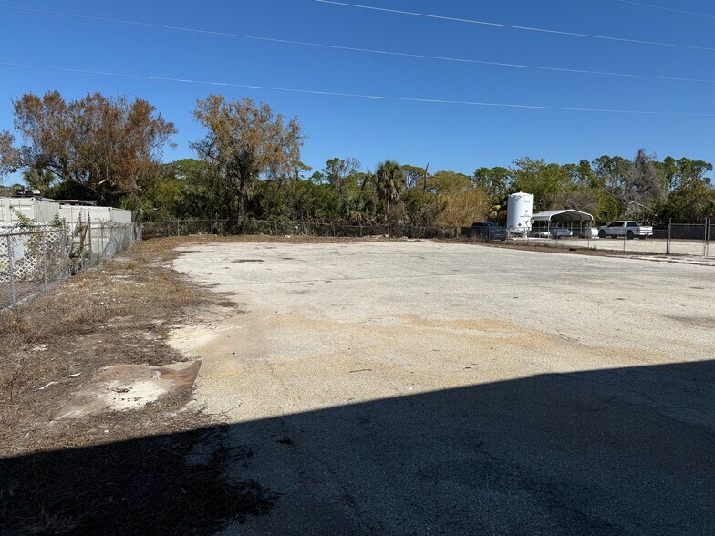 More Photos Of 174 Rich St, Venice Warehouse For Lease