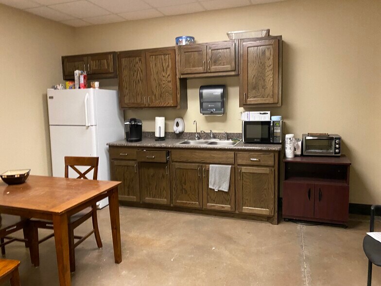 More Photos Of 13216 Hwy. 191, Midland Warehouse For Lease