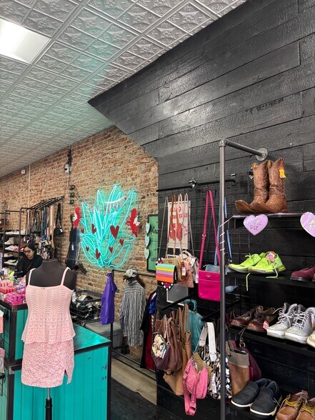 More Photos Of 315 S El Paso St, El Paso Storefront Retail Office For Sale